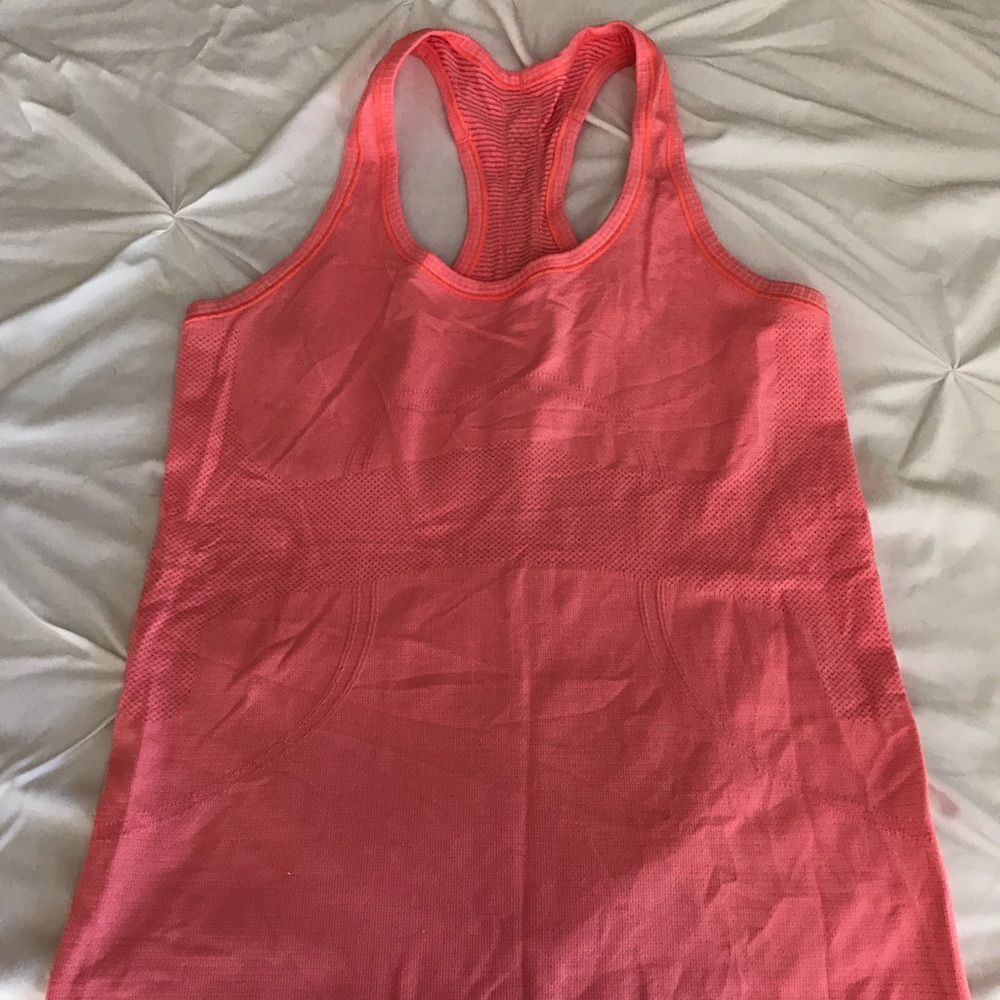 Lululemon tank ✨